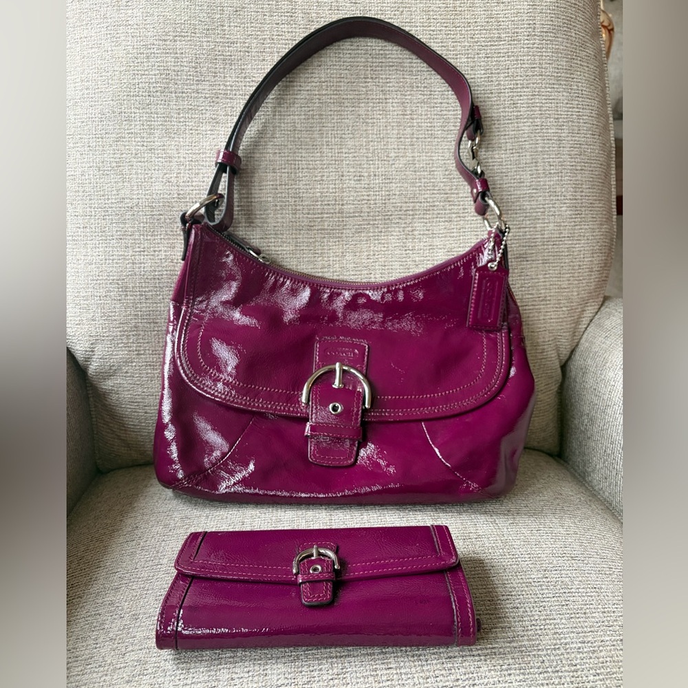 Coach F19709 Patent Leather Shoulder Bag and Wallet Set